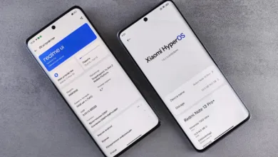 ثورة Xiaomi: الذكاء الاصطناعي في هواتف شياومي يعيد تعريف الأداء 7 two smartphones displaying realme and xiaomi interfaces